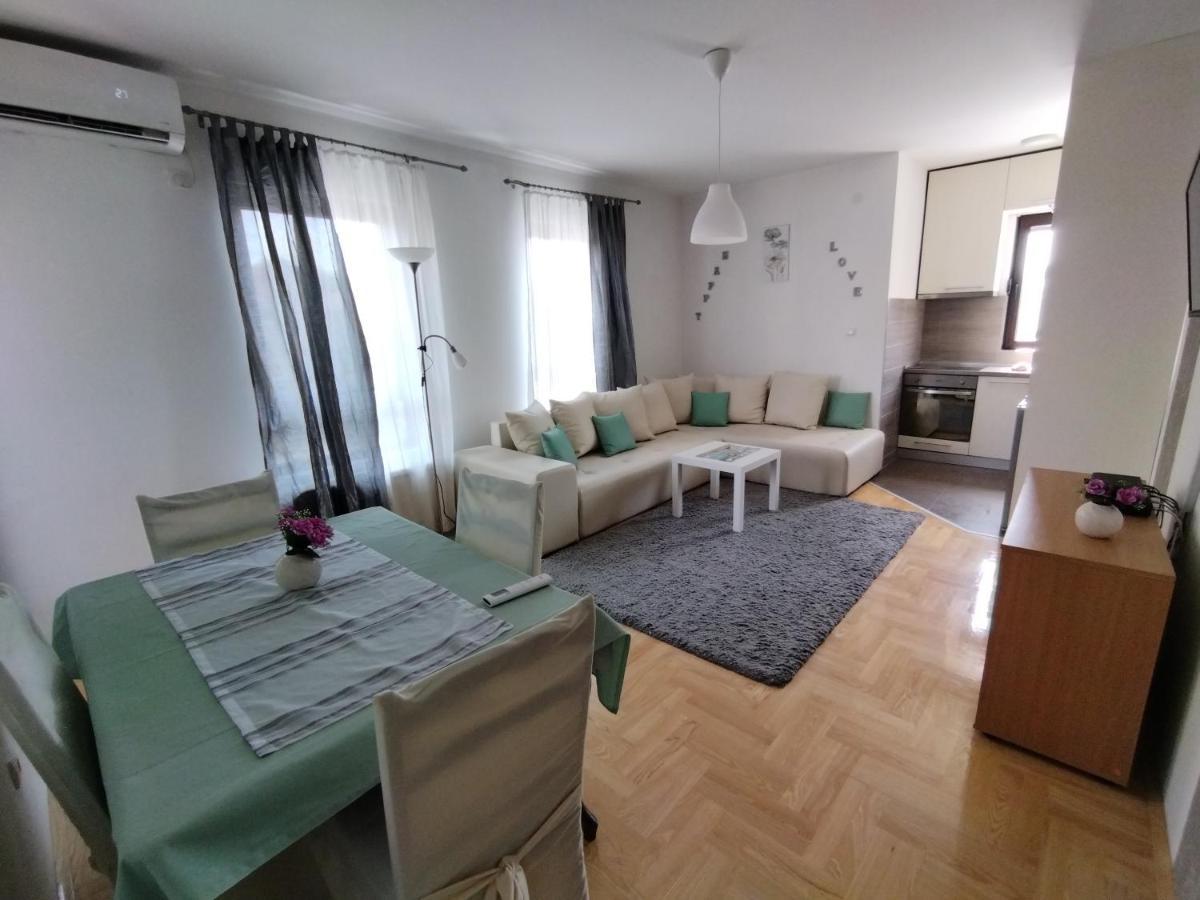Apartman Gana Altina Lux Belgrado Esterno foto