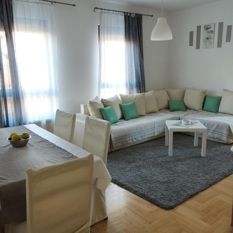 Apartman Gana Altina Lux Belgrado Esterno foto